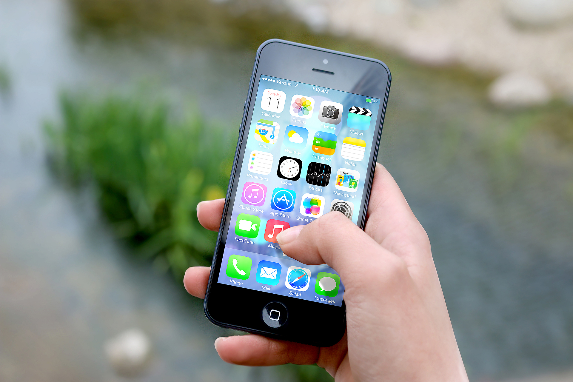 Apple Iphone Accelerated Mobile Pages